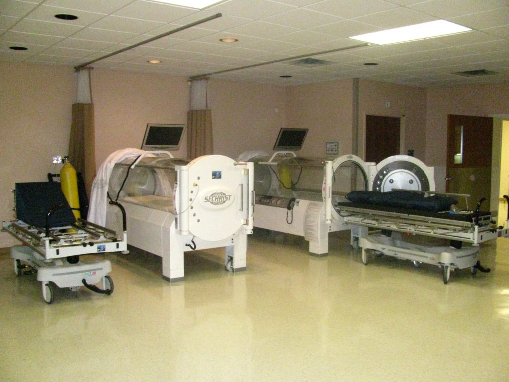 ECMC – HYPERBARIC WOUND CENTER